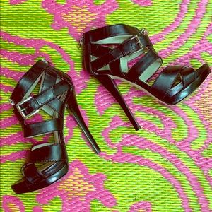 Super high Sexy black platform sandal🔥